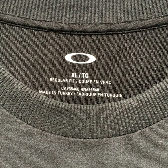 Oakley Crewneck Sweatshirt/Pullover - Picture 2 of 3